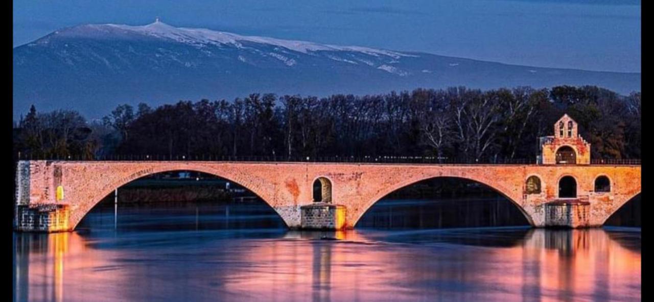 Un Soir Sous Les Etoiles Bed & Breakfast Chateauneuf-de-Gadagne Bagian luar foto